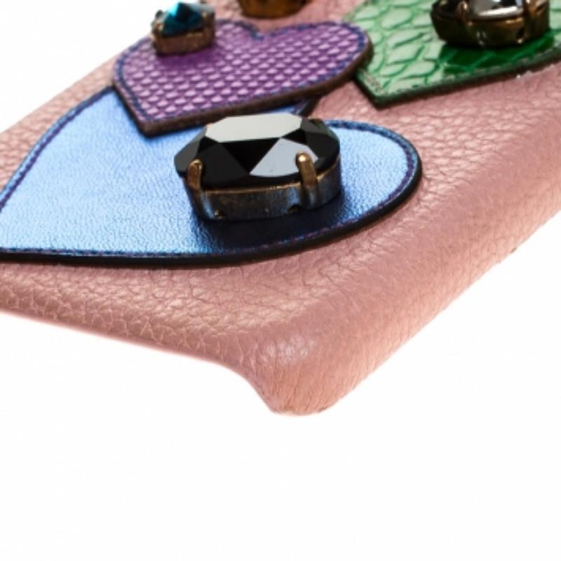 Dolce & Gabbana Mehrfarbiges iPhone 6S Etui aus Leder mit Herzkristallverzierung und Kristallverzierung im Angebot 4