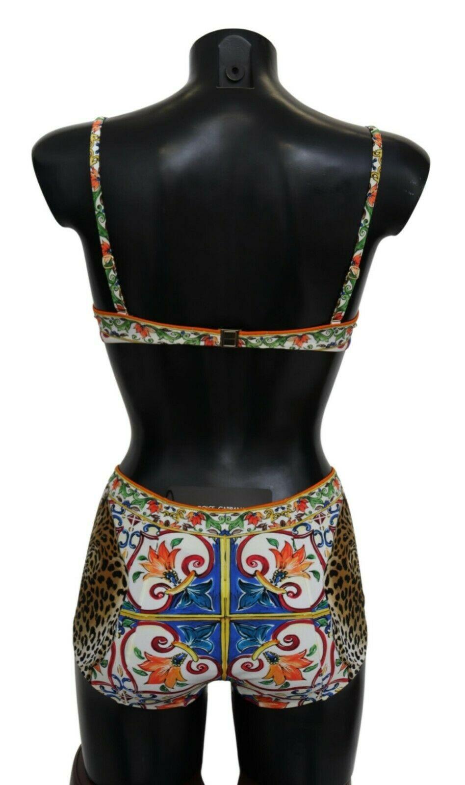Dolce & Gabbana Mehrfarbiger Majolika 2-teiliger Badeanzug/Badeanzug/Bikini/ Strandbekleidung im Zustand „Neu“ in WELWYN, GB