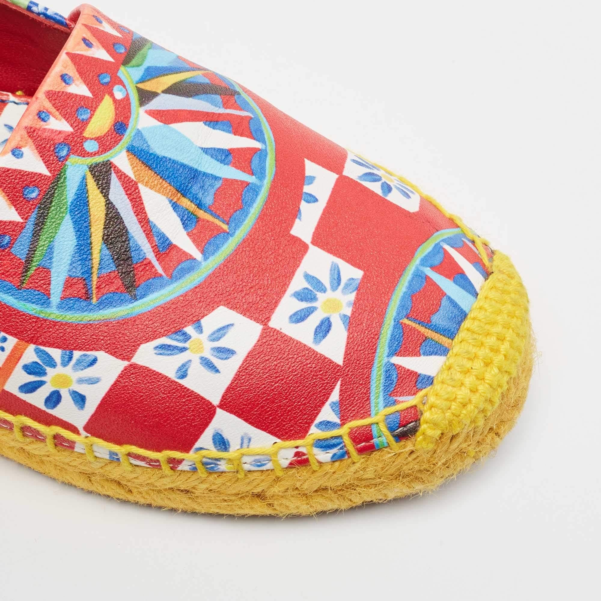 Dolce & Gabbana Multicolor Print Canvas Platform Espadrilles Size 36 For Sale 3