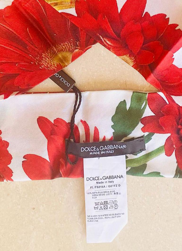 Dolce & Gabbana Multicolor Red Blue Silk Floral Mini Scarf Headscarf Tie DG For Sale 1