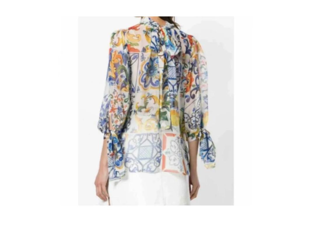 Dolce & Gabbana Multicolor Silk Sicily Maiolica Rose Floral Twill Top Blouse  In New Condition For Sale In WELWYN, GB