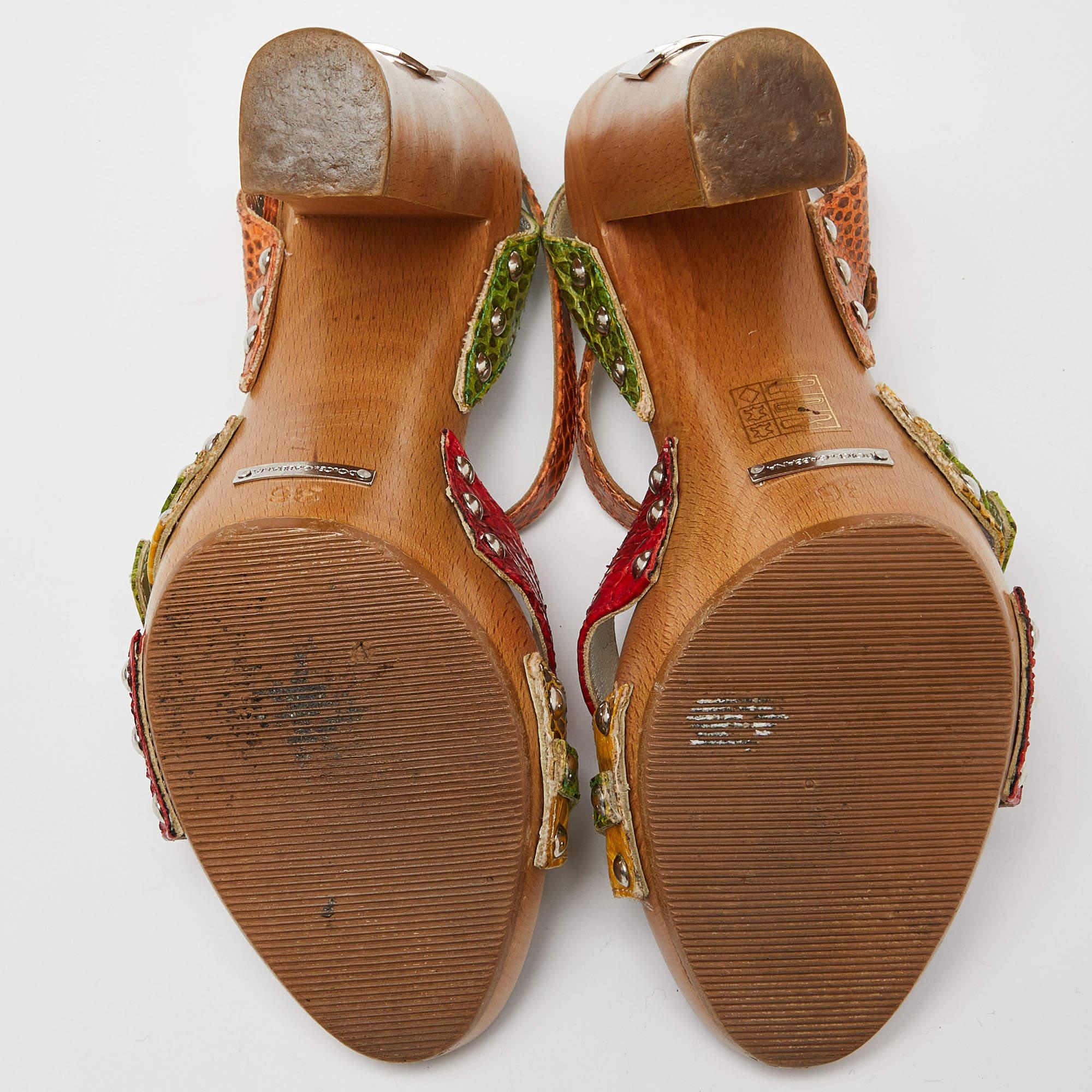 Dolce & Gabbana - Sandales à talons blocs en cuir serpent multicolore, taille 36 en vente 1