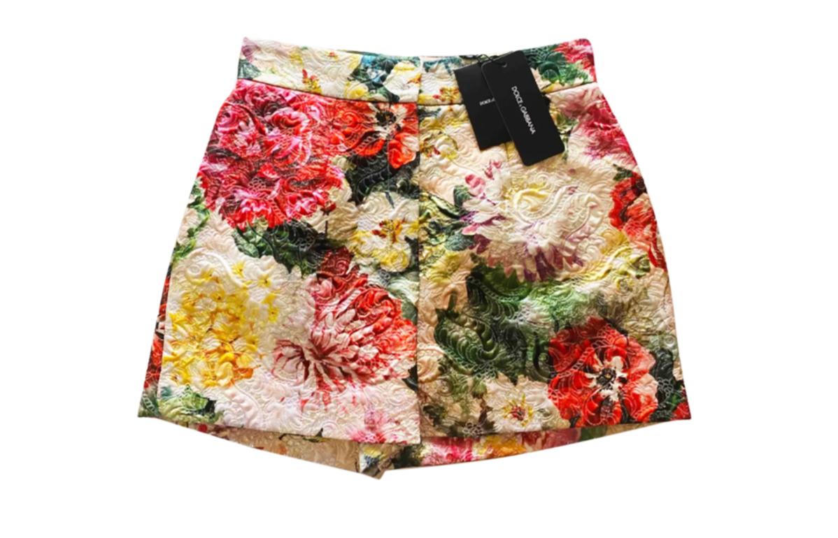 Dolce & Gabbana Multicolor White Cotton Brocade Floral Rose Shorts Flowers DG In New Condition In WELWYN, GB