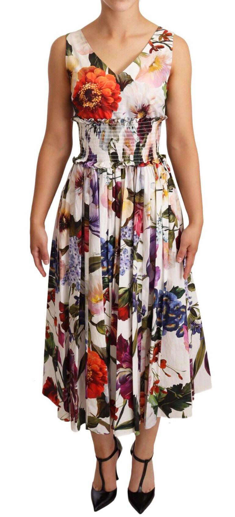 Dolce & Gabbana

Gorgeous brandneu mit Tags, 100% Authentic Dolce & Gabbana Weiß Blumendruck Kleid. Domenico dolce und stefano gabbana wählten für das Modell dünne Baumwollpopeline. Elastischer Bund für einen perfekten Sitz.


Modell: