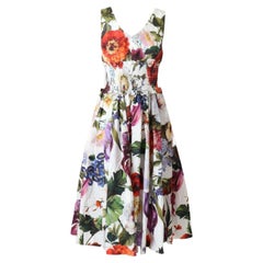 Dolce & Gabbana Multicolor Weiß Rot Baumwolle Blumen Ausgestelltes Mittellanges Kleid DG