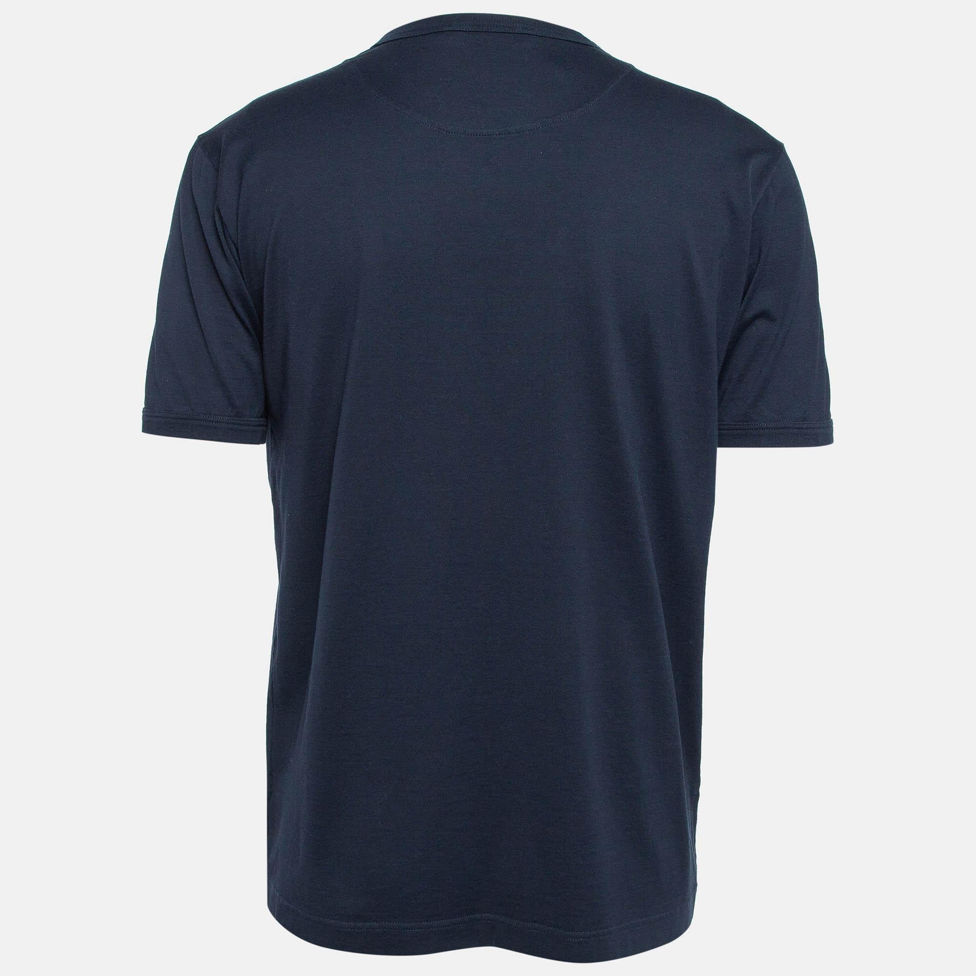 Whether you want to go out on casual outings with friends or just want to lounge around this t shirt is a versatile piece and can be styled in many ways. It has been made using fine fabric.