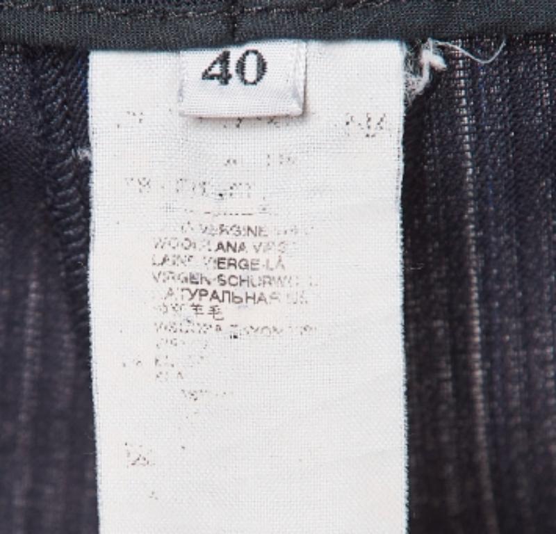 Dolce & Gabbana Pantaloni formali in lana gessata blu navy M. In condizioni buone in vendita a Dubai, Al Qouz 2