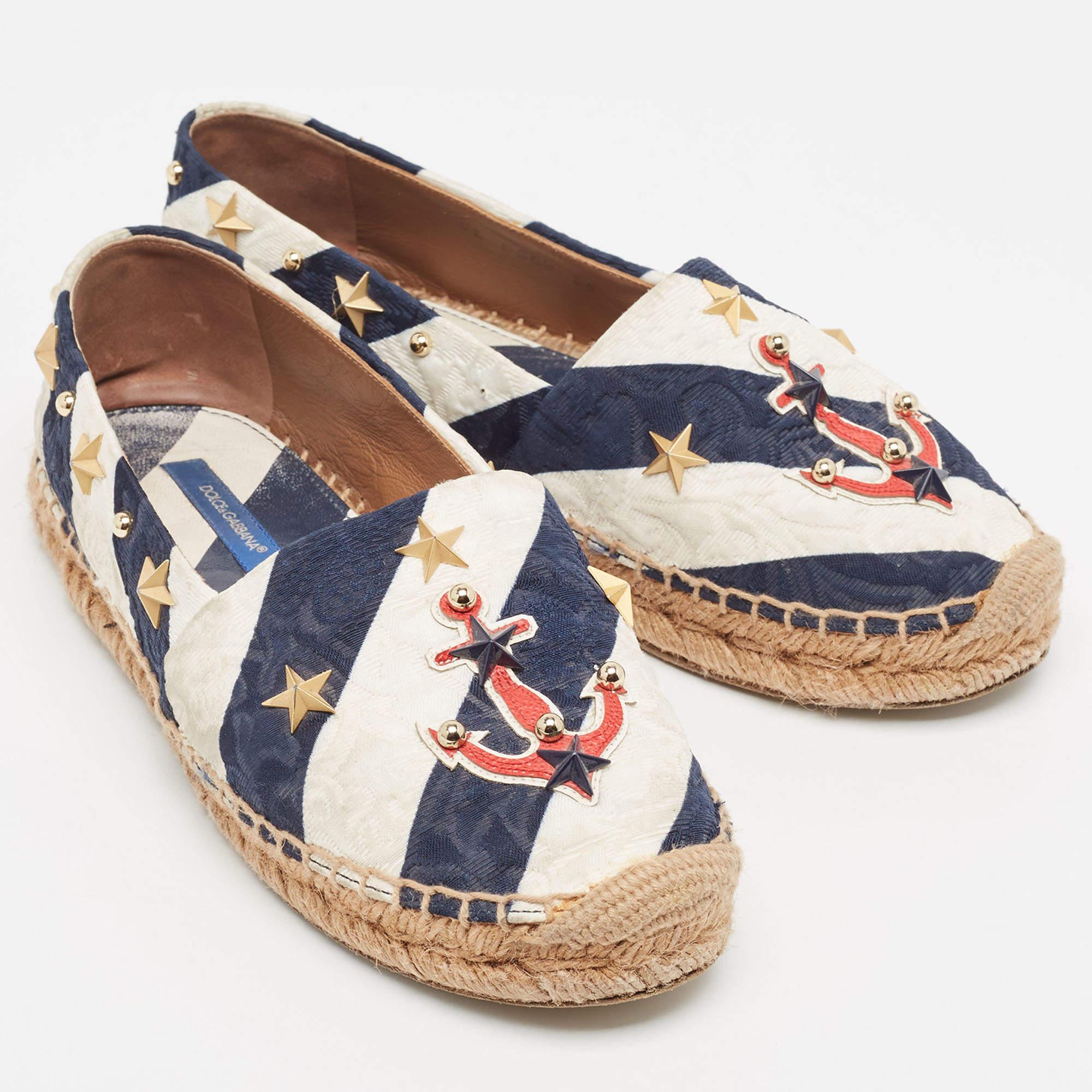Dolce & Gabbana Navy Blue/White Striped Brocade Fabric Star Studded Flats Size36 In Good Condition For Sale In Dubai, Al Qouz 2
