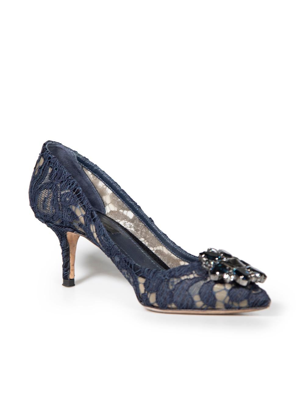 CONDITION is Very good. Minimal wear to shoes is evident. Minimal wear to both heel tips with abrasions on this used Dolce & Gabbana designer resale item. These shoes come with original dust bag.
 
 
 
 Details
 
 
 Bellucci
 
 Navy
 
 Lace
 
 Slip