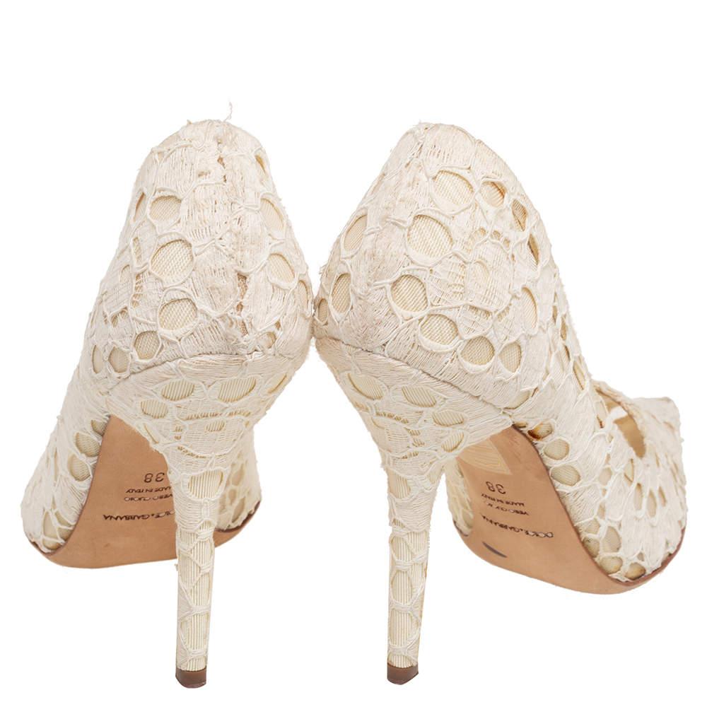 Dolce & Gabbana Off White Lace Pointed Toe Pumps Size 38 1