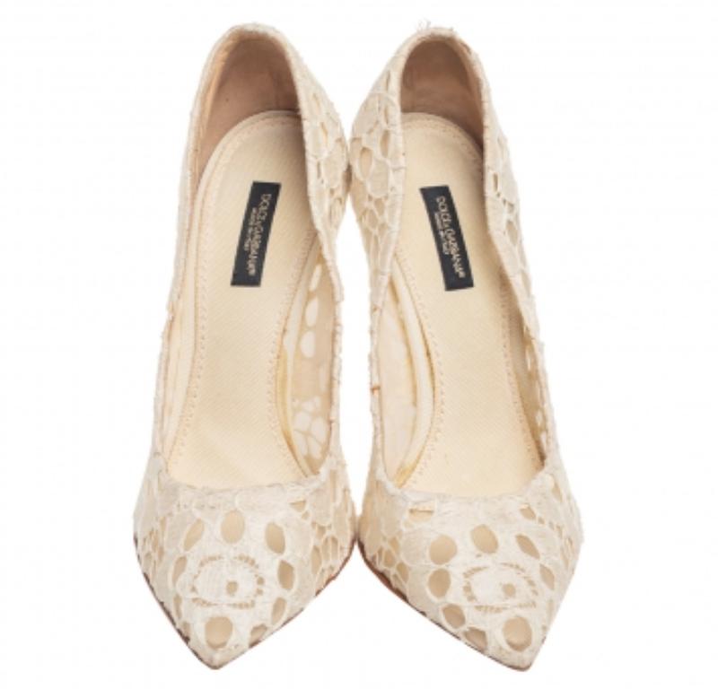 Dolce & Gabbana Off White Lace Pointed Toe Pumps Size 38 1