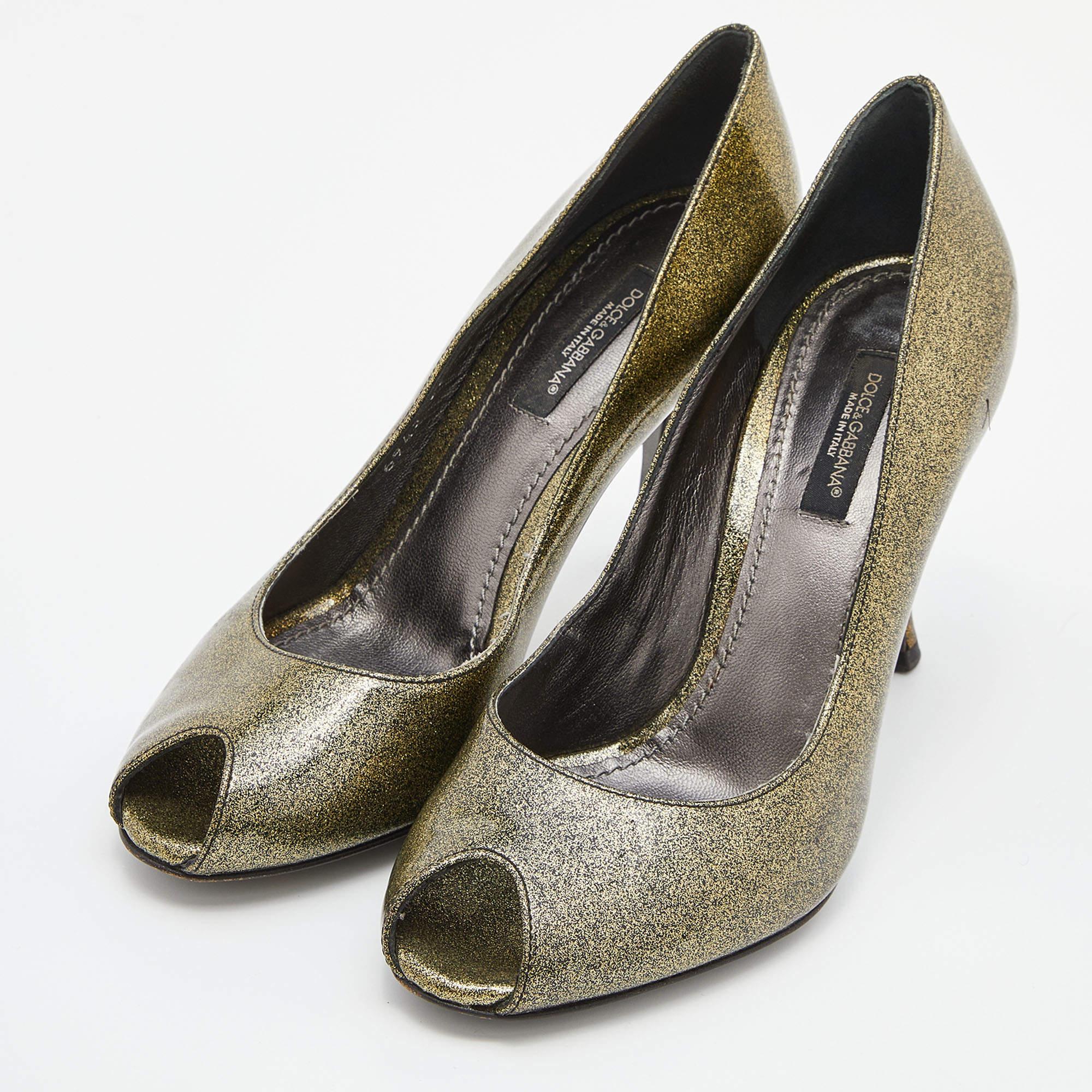 Wonderfully crafted shoes added with notable elements to fit well and pair perfectly with all your plans. Make these designer pumps yours today