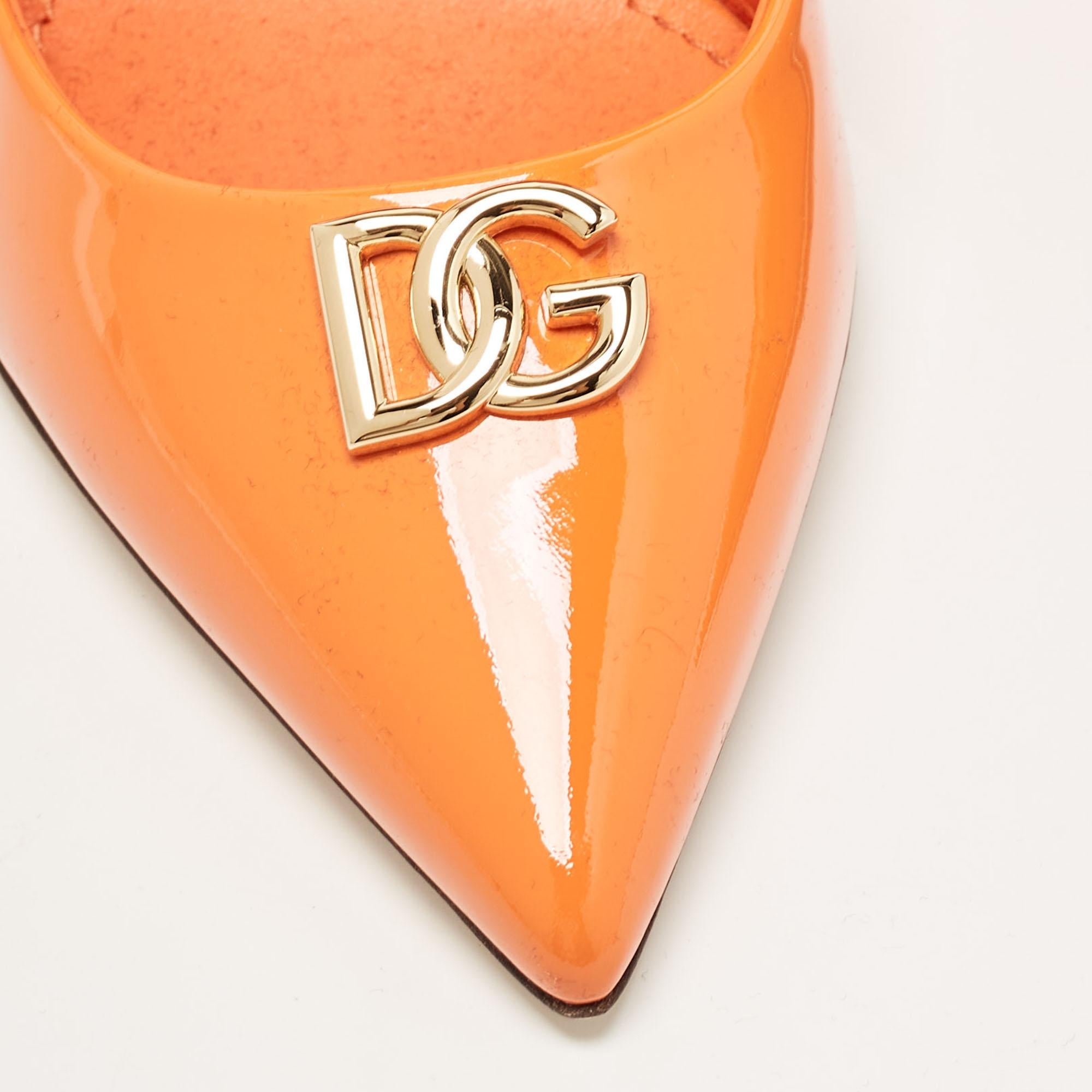 Women's Dolce & Gabbana Orange Patent Leather DG Buckle Pumps Size 37.5 For Sale