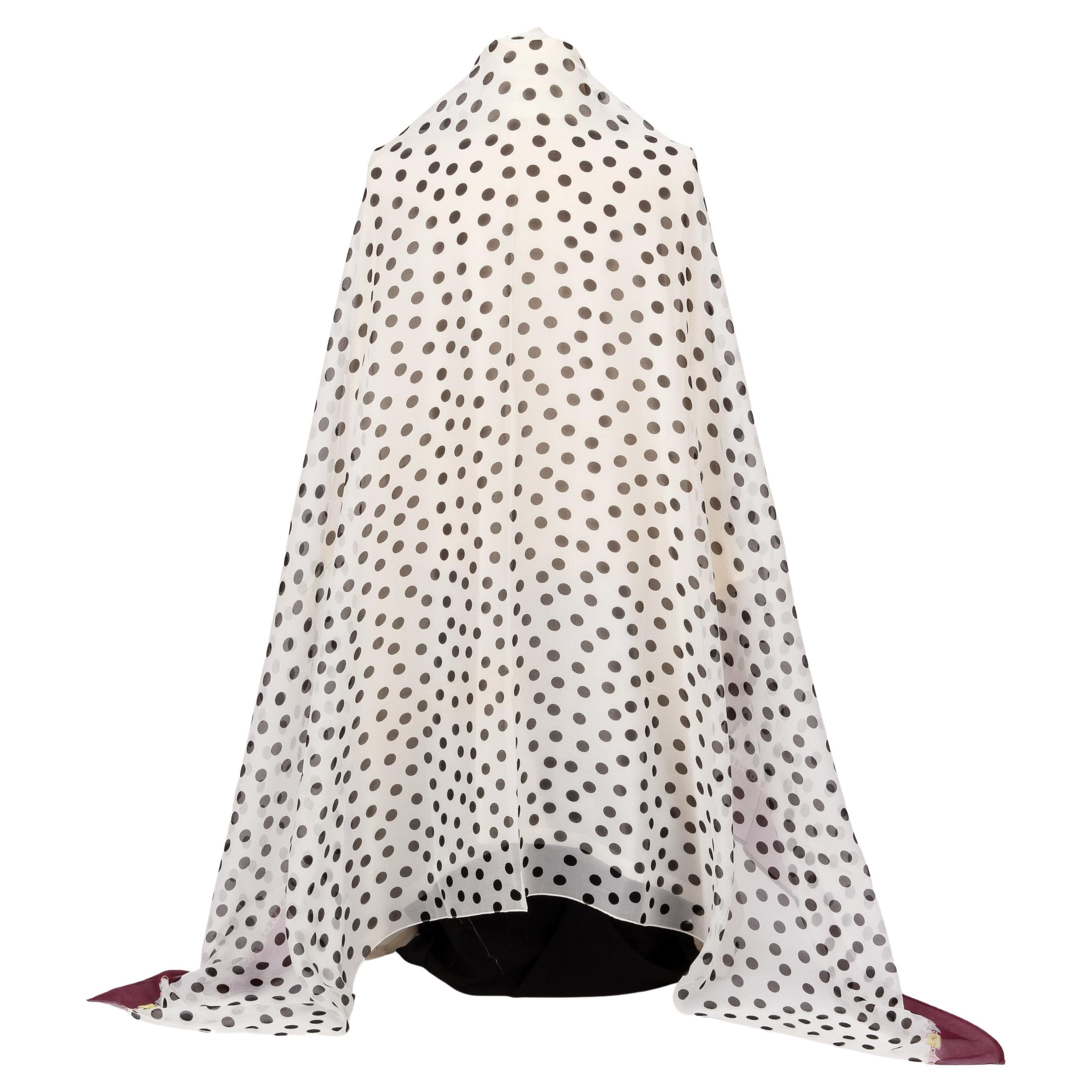 Châle oversize à pois Dolce & Gabbana en vente