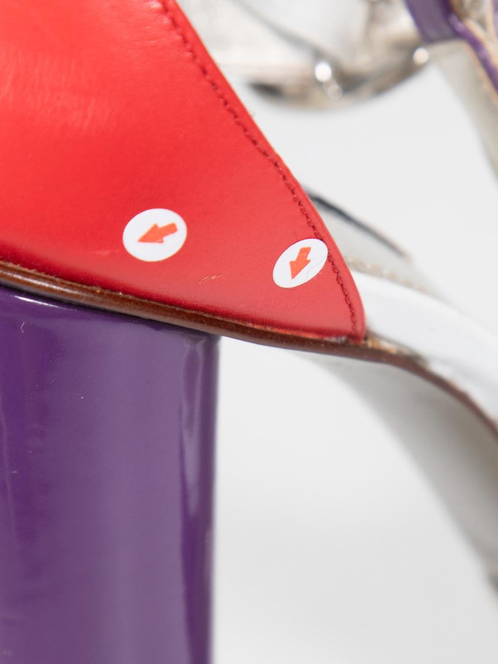 Dolce & Gabbana Patent T-Bar Sandals Size IT 38.5 en vente 4