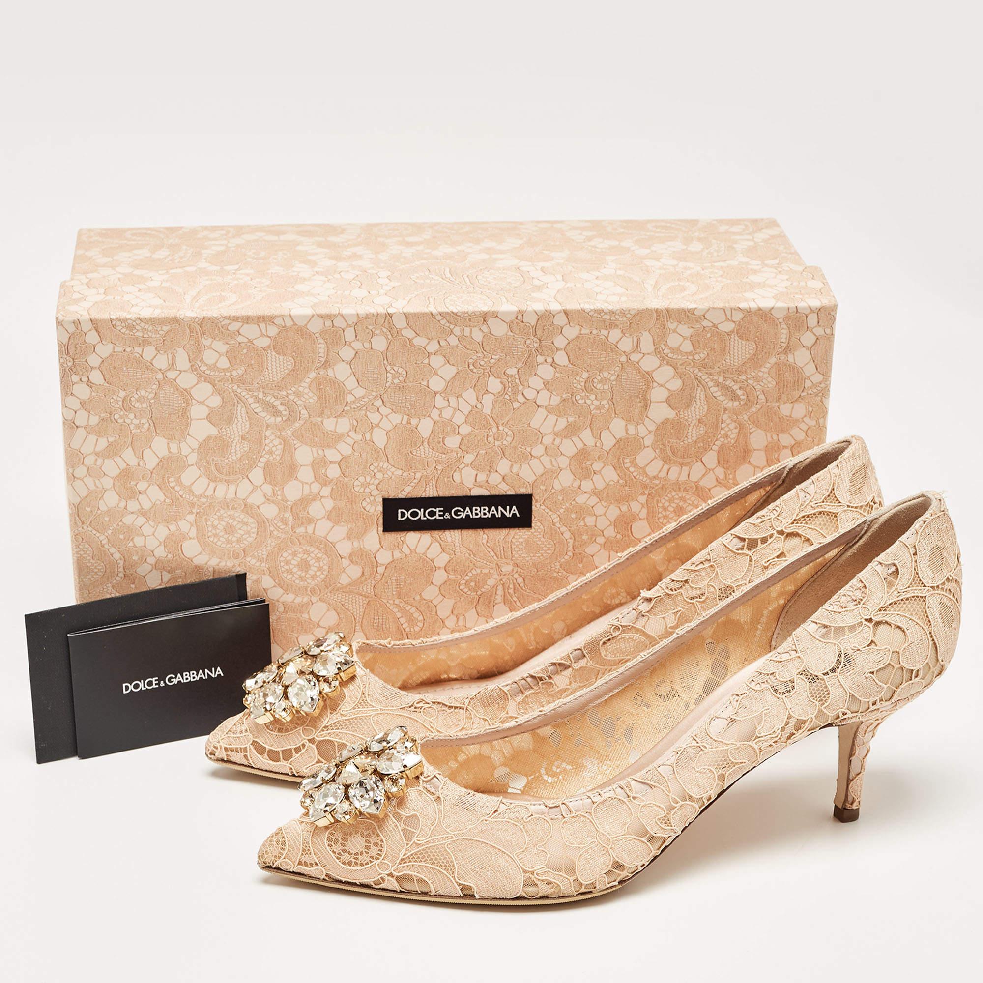 Dolce & Gabbana Peach Lace Bellucci Crystals Pumps Size 41 For Sale 5