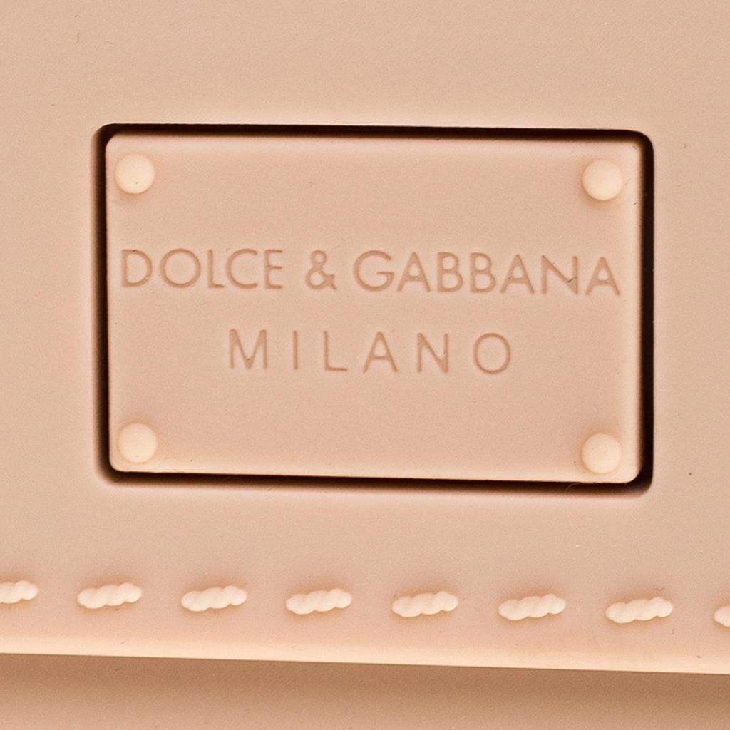 Dolce & Gabbana Peach Rubber Sicily iPhone X - XS Chain Case In New Condition In Dubai, Al Qouz 2