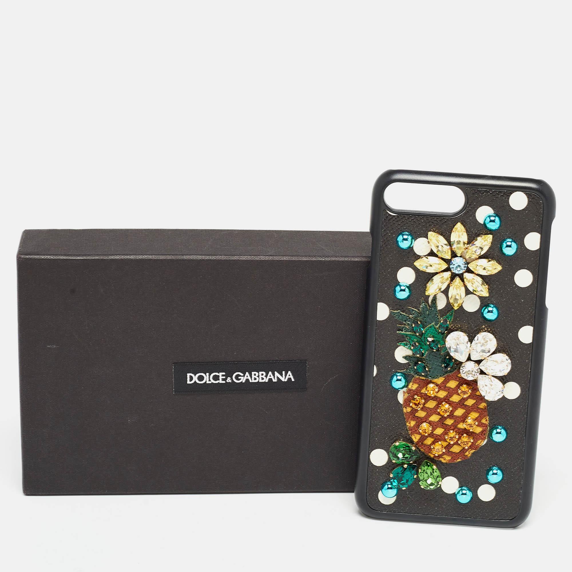 Dolce & Gabbana Pineapple Crystals Leather iPhone 6/6s Plus Cover In Good Condition For Sale In Dubai, Al Qouz 2