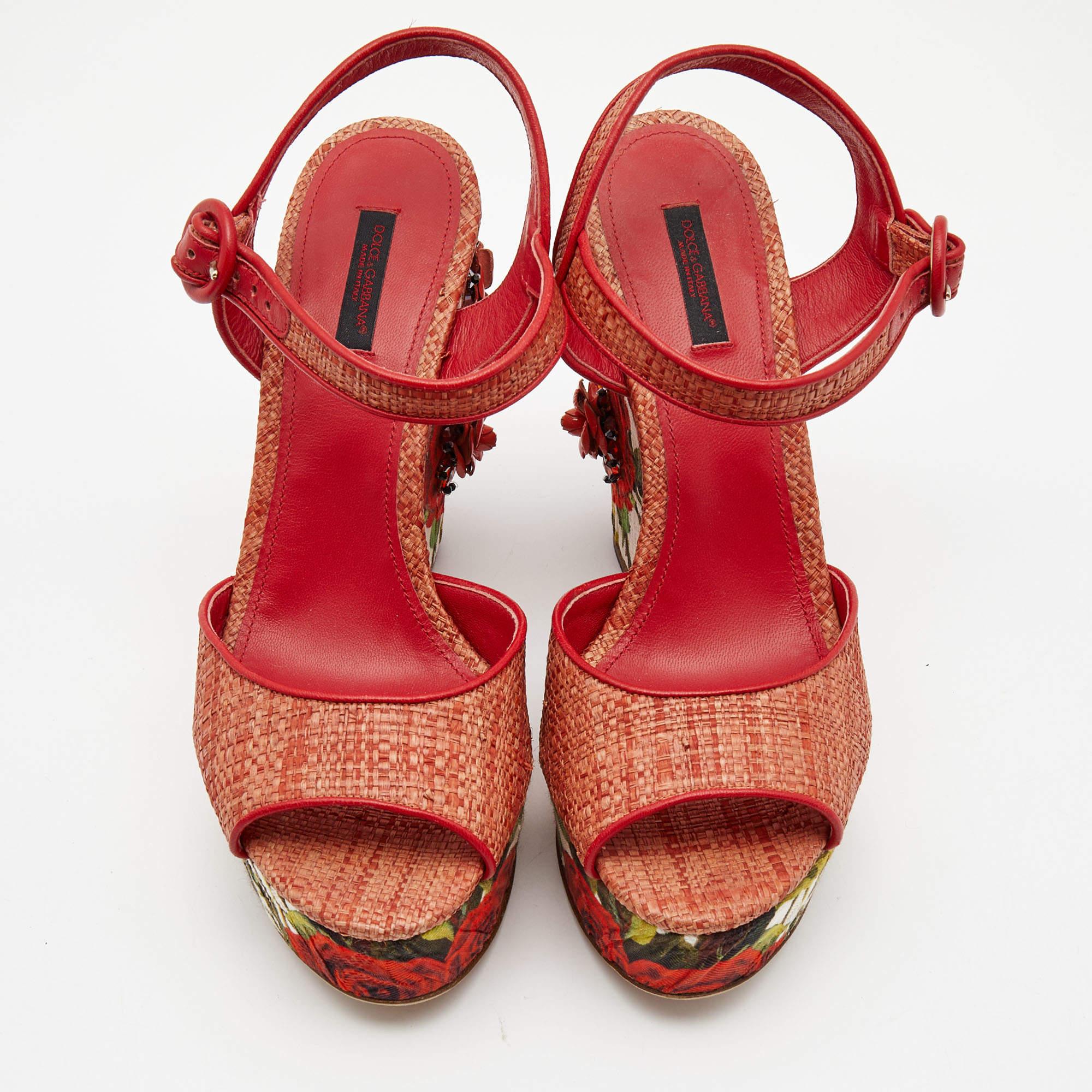Dolce & Gabbana Pink Floral Raffia Wedge Platform Ankle Strap Sandals In Good Condition For Sale In Dubai, Al Qouz 2