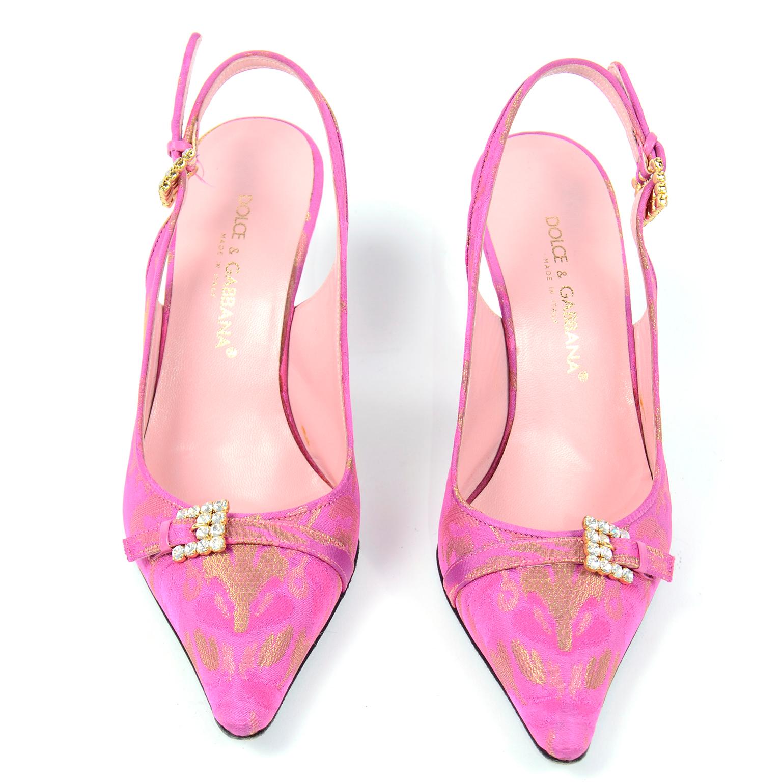 Dolce & Gabbana Rosa & Gold Stoff Slingback Heels mit Strass Schnallen (Pink)