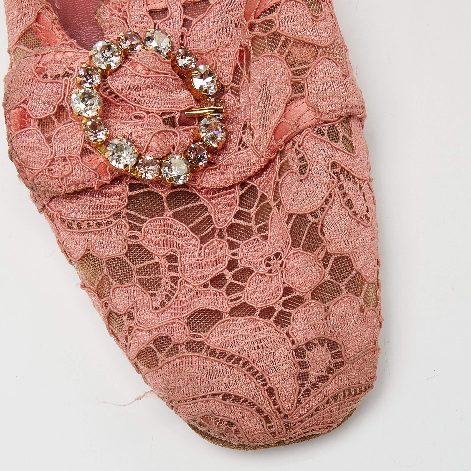 Dolce & Gabbana Pink Lace Crystal Embellished Flat Mules Size 41 For Sale 4