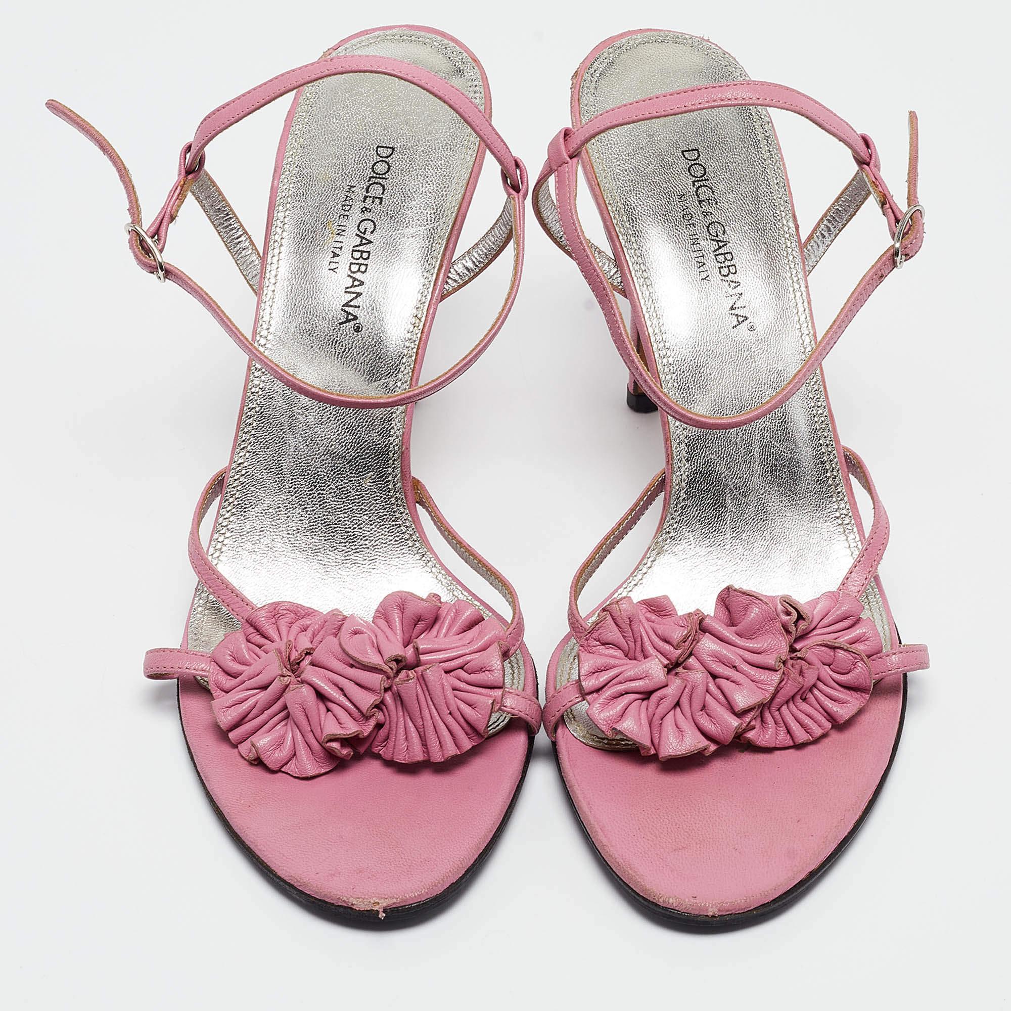 Marron Dolce & Gabbana - Sandales à lanières à la cheville en cuir rose, taille 39 en vente