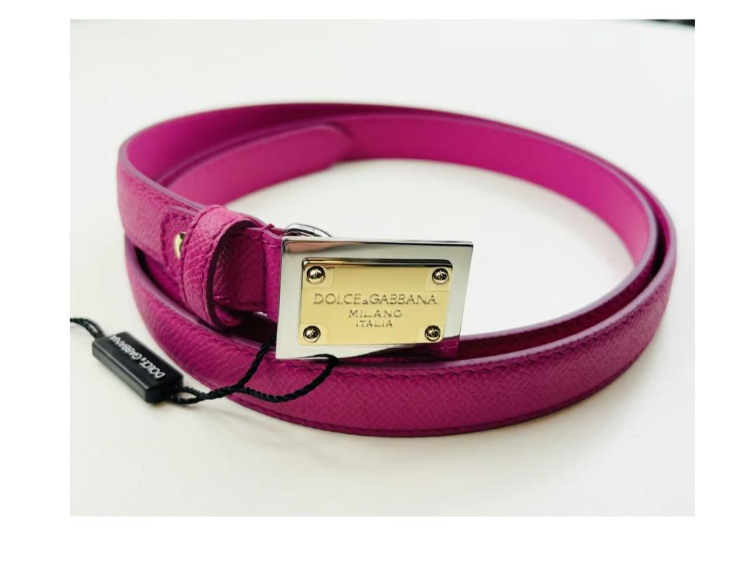 Dolce & Gabbana Pink leather logo calfskin belt 
100% Vitello 
Size - 85 cm
Measurements
Length:33.5 in
Width:0.5 in
Brand new with tags
Please check my other DG clothing & accessories!