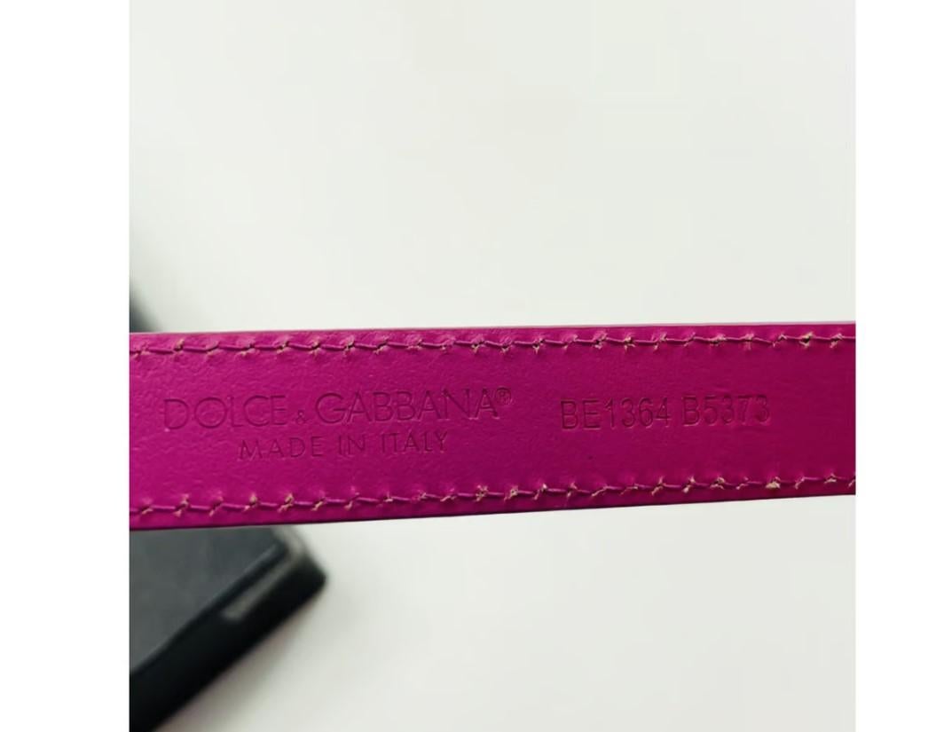 Women's Dolce & Gabbana Pink Leather Belt with Gold DG Logo Details 85cm For Sale
