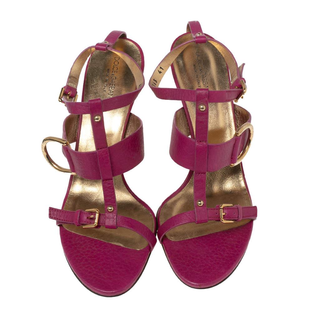 Dolce & Gabbana Pink Leather Buckle Details T-Strap Sandals Size 41 For Sale 1