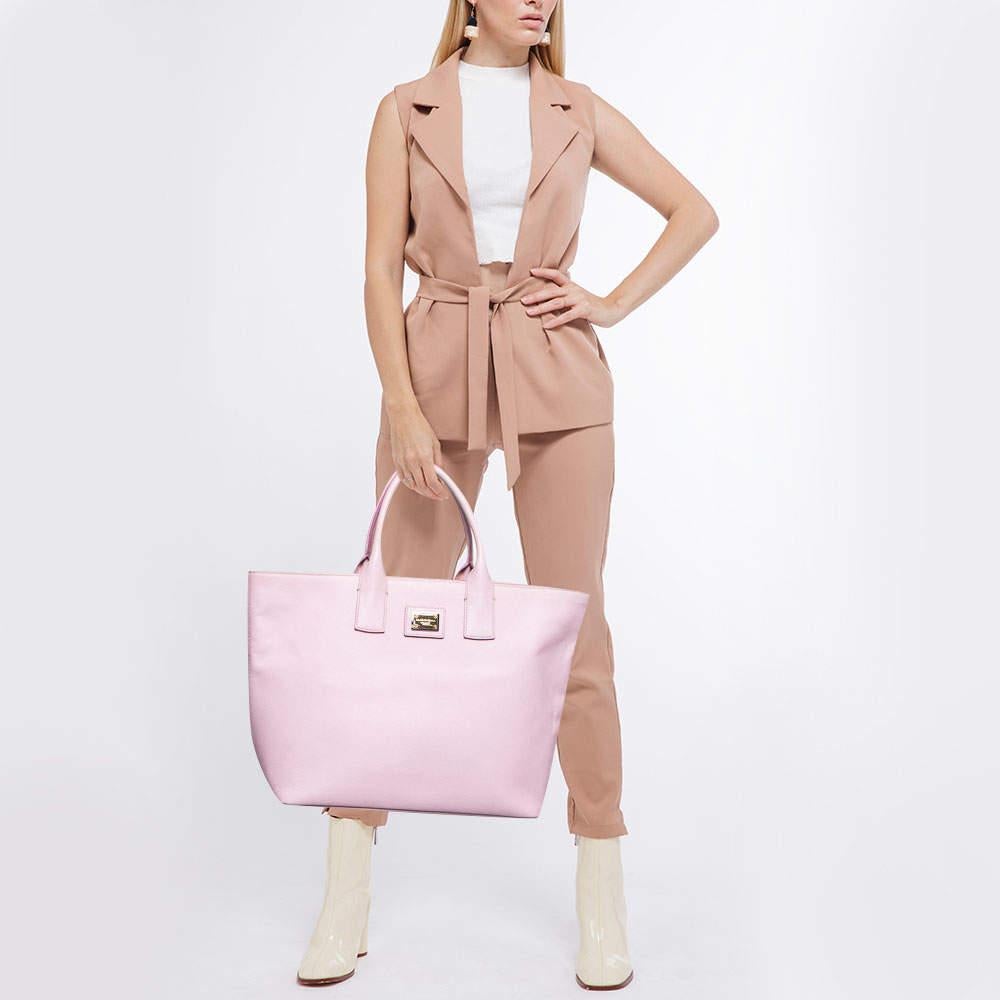 Dolce & Gabbana Pink Leather Miss Escape Tote In Fair Condition For Sale In Dubai, Al Qouz 2