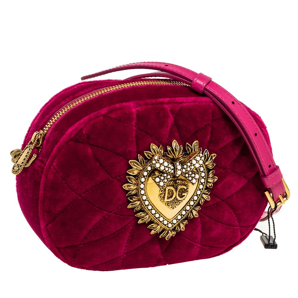 Dolce & Gabbana Pink Matelassé Velvet Devotion Camera Crossbody Bag In New Condition In Dubai, Al Qouz 2