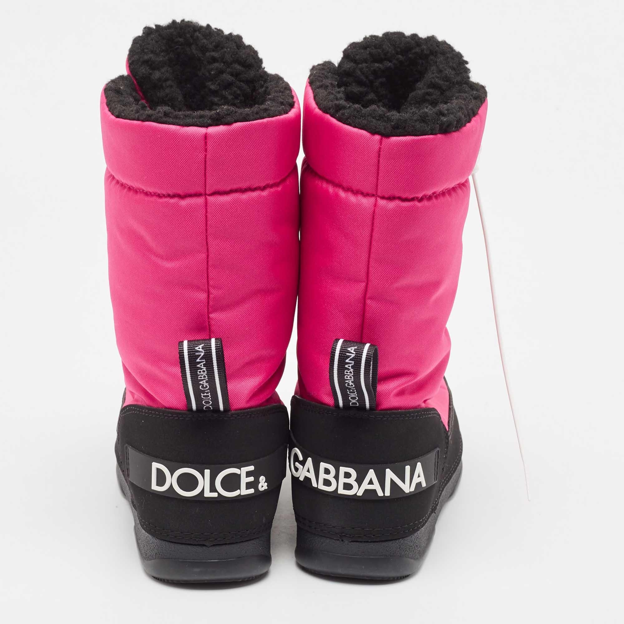 Bottes de neige rose Dolce & Gabbana, taille 35/36 Pour femmes en vente