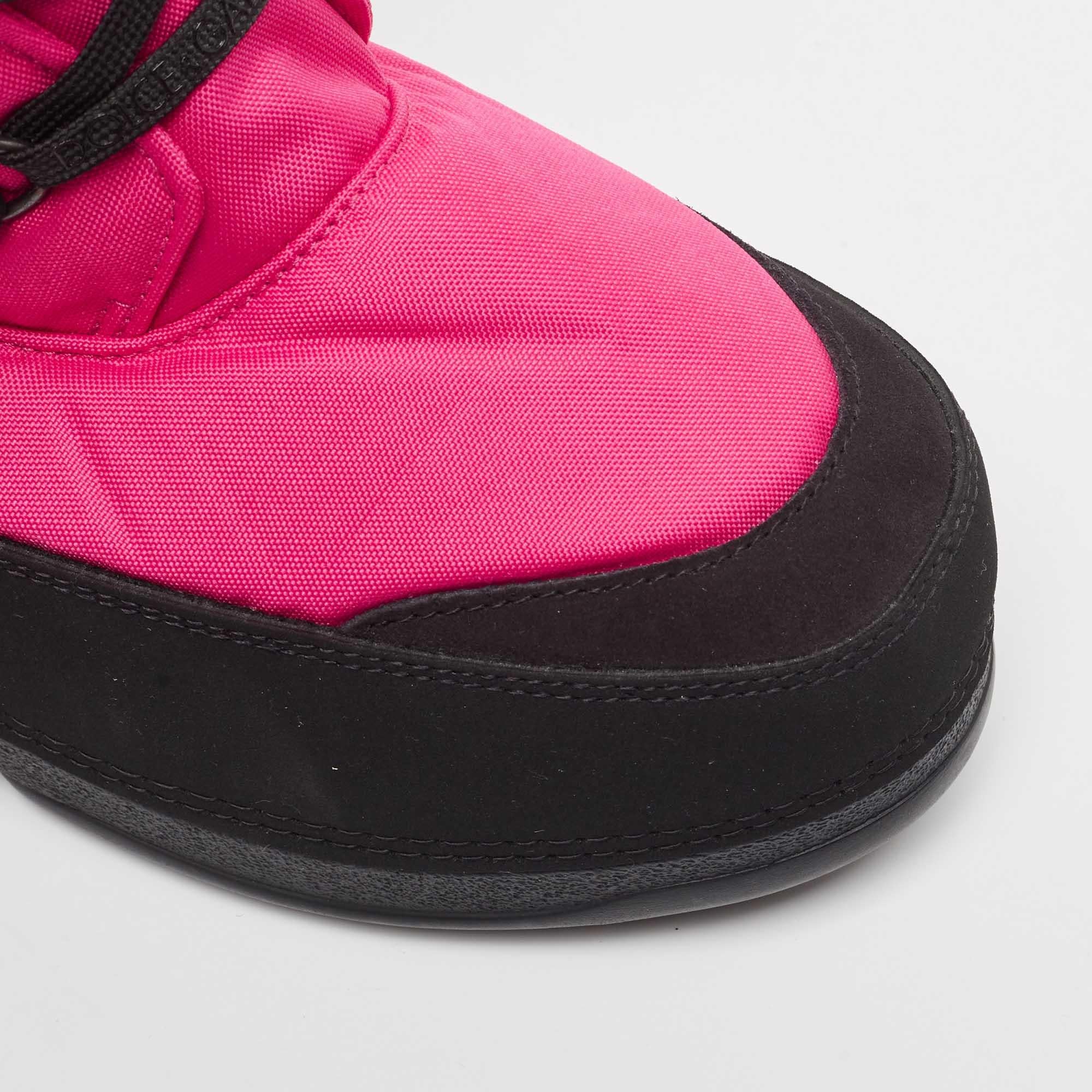Bottes de neige rose Dolce & Gabbana, taille 35/36 en vente 2