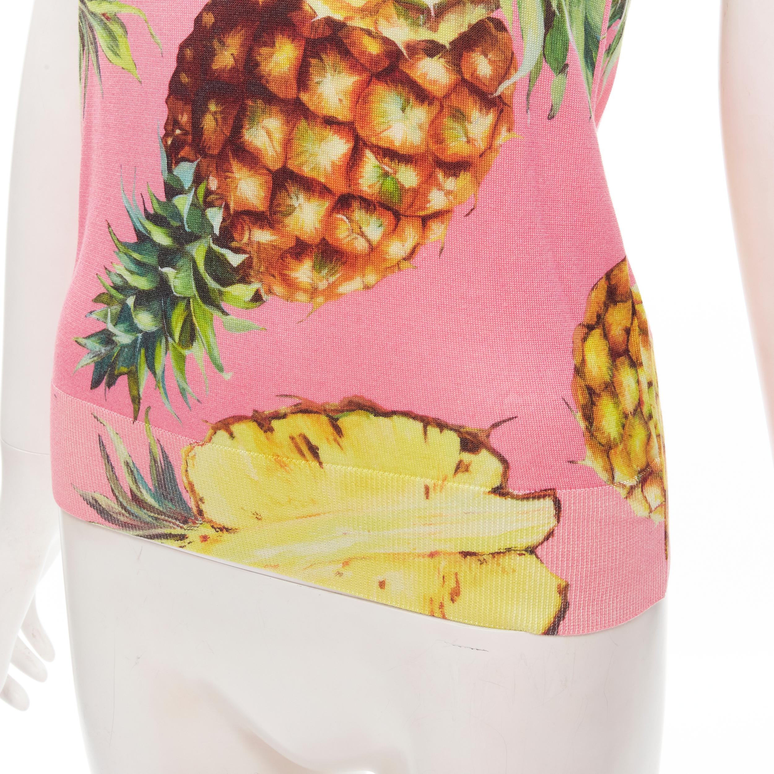 DOLCE GABBANA pink Pineapple print fine knit sweater vest S 
Reference: ANWU/A00419 
Brand: Dolce Gabbana 
Material: Feels like wool 
Color: Pink 
Pattern: Pineapple 
Made in: Italy 


CONDITION: 
Condition: Excellent, this item was pre-owned and is