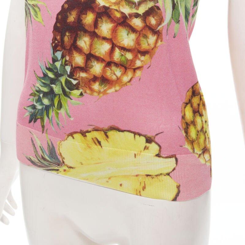 DOLCE GABBANA pink Pineapple print fine knit sweater vest S
Reference: ANWU/A00419
Brand: Dolce Gabbana
Designer: Domenico Dolce and Stefano Gabbana
Material: Feels like wool
Color: Pink, Yellow
Pattern: Pineapple
Made in: