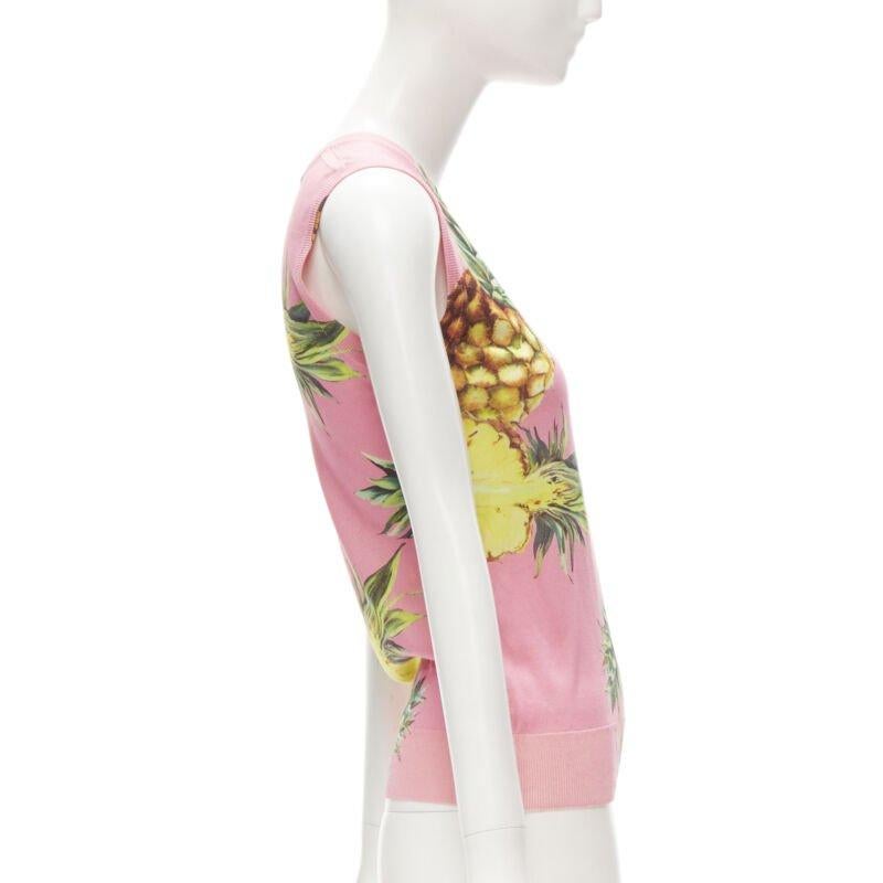 DOLCE GABBANA pink Pineapple print fine knit sweater vest S In Excellent Condition For Sale In Hong Kong, NT