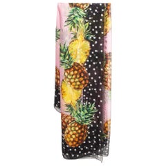 Dolce & Gabbana Rosa Seidenschal mit Ananas-Druck