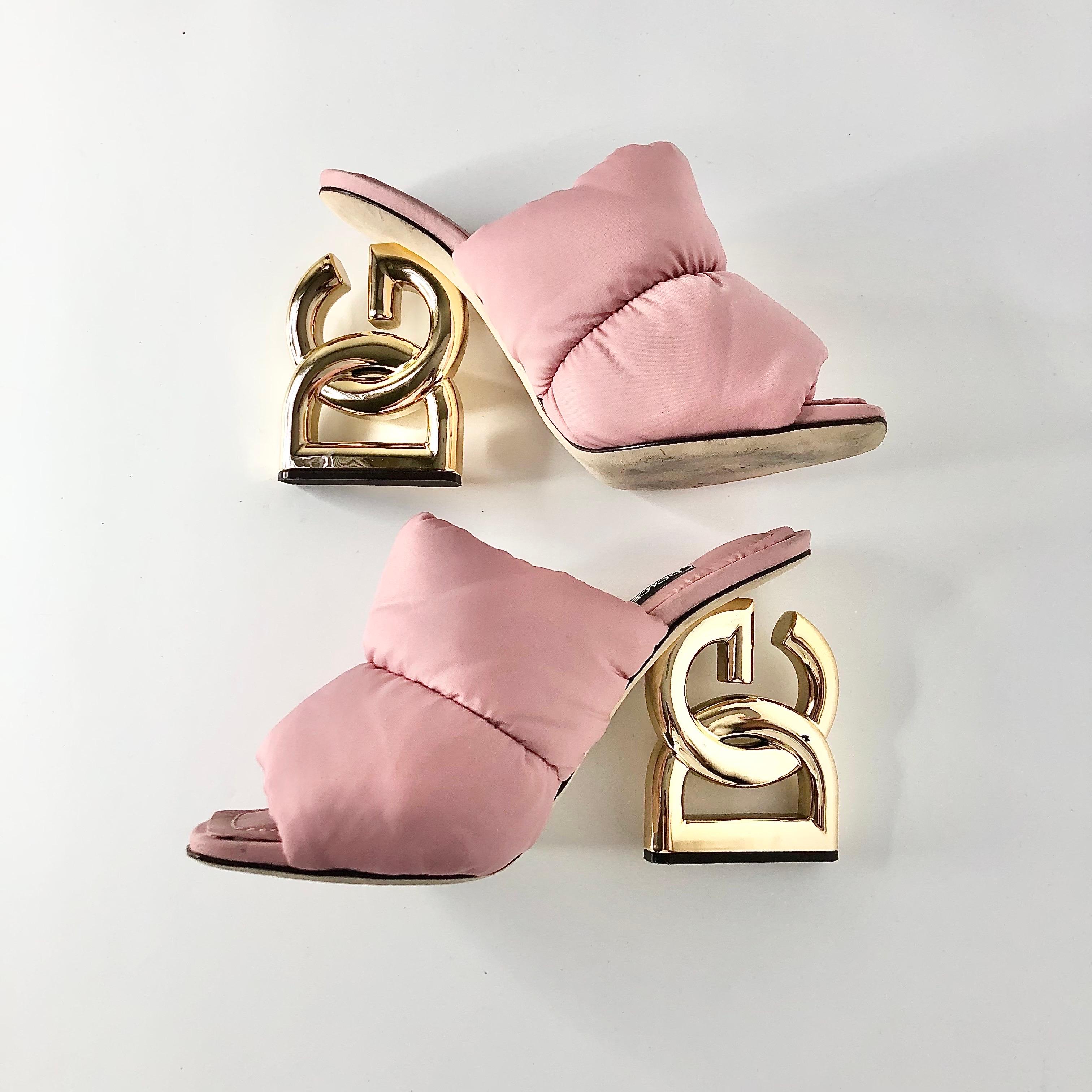 Women's Dolce & Gabbana Pink Quilted Nylon DG Heel Slip On Puffy Mule Sandals 38 For Sale