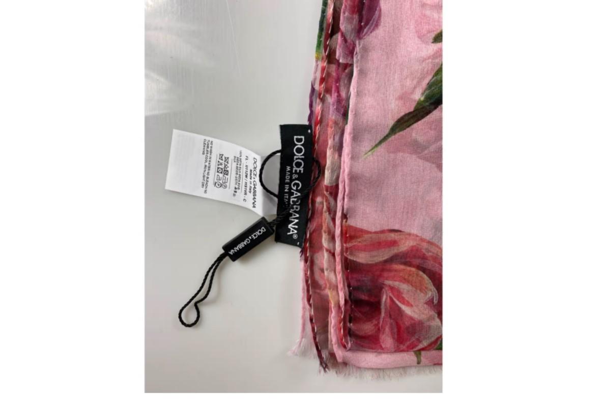 Dolce & Gabbana Pink Red Silk Peony Rose Lightweight Twill Scarf Wrap Flowers In New Condition In WELWYN, GB
