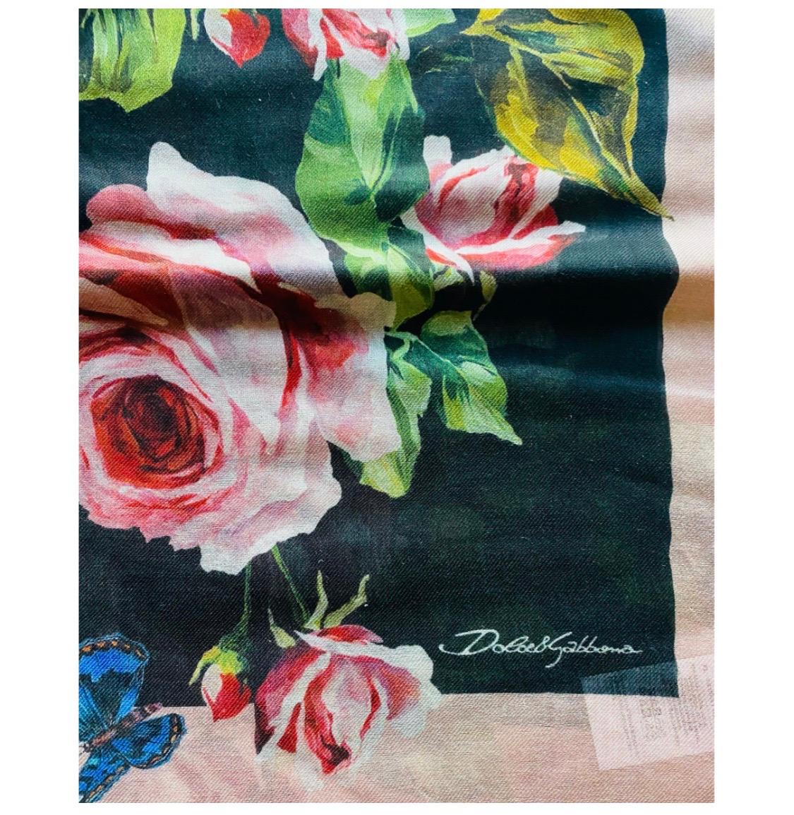 Dolce & Gabbana Pink Rose
Butterfly printed cashmere modal
blended scarf wrap 1