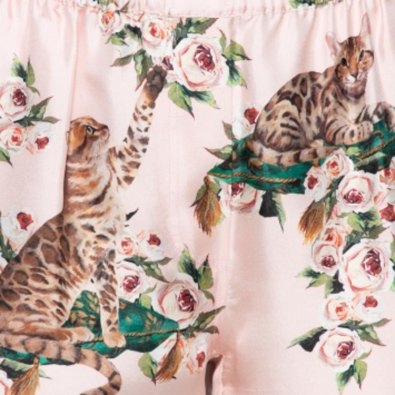 Women's Dolce & Gabbana Pink Silk Floral & Cat Printed Pajama Pants M For Sale