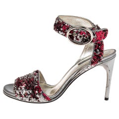 Dolce
Gabbana Pink/Silver Leather And Sequins Ankle Strap Sandals Size 38.5 Dolce
Gabbana Pink/Silver Leather And Sequins Ankle Strap Sandals Size 38.5