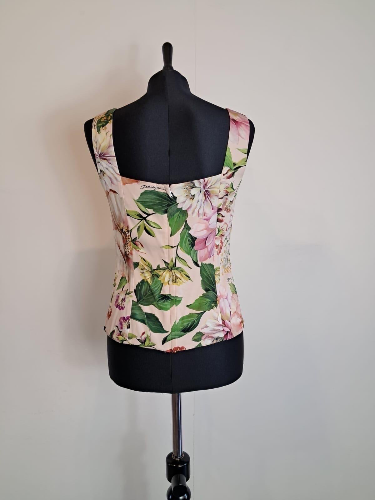 Dolce & Gabbana Top rosa con motivo floreale. in vendita 1