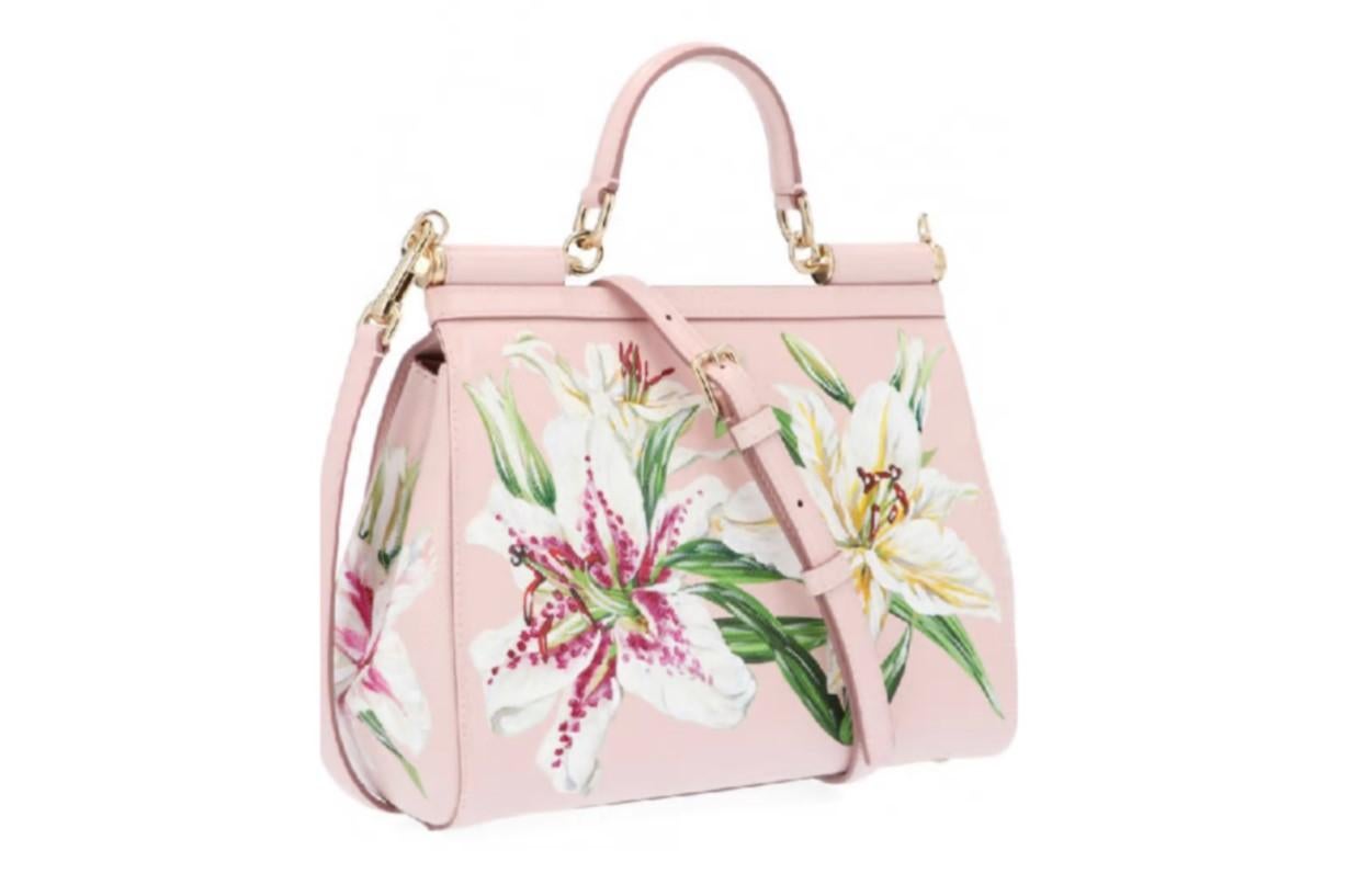 Dolce und Gabbana Rosa Lilium Print Leder Medium Miss Sicily Top Handle Umhängetasche
Größe 26x20x12cm 
100% Vitello (Kalbsleder) 

Brandneu mit Etiketten, Echtheitskarte und Staubbeutel! 

Bitte schauen Sie sich auch meine andere DG Kleidung und