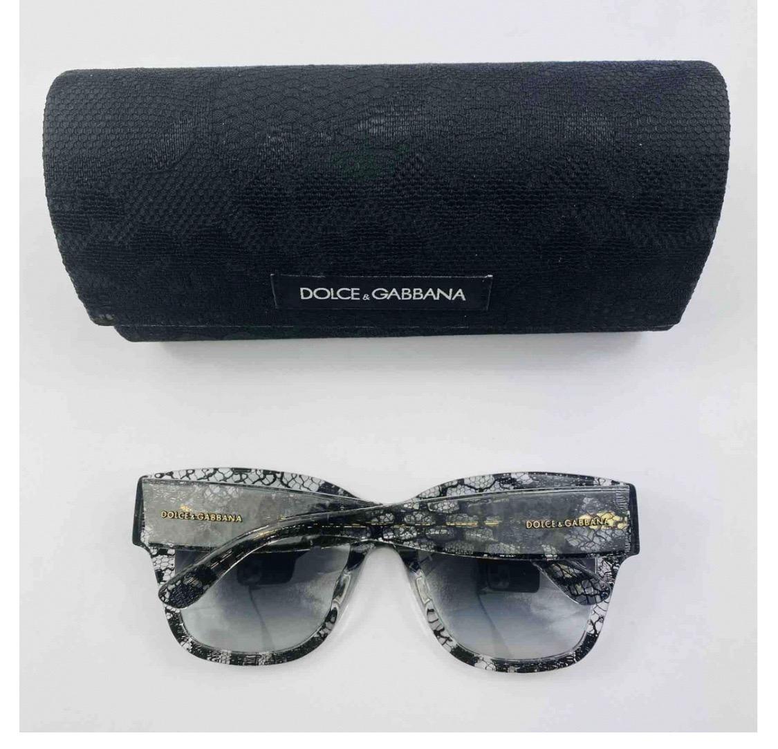 Dolce & Gabbana Plastic Black Sicily
Taormina Lace printed sunglasses
Gradient lenses.

Logo details

Made in Italy.

Brand new with the box and case.
Please check my other DG sunglasses
as well as beautiful beachwear &
beach accessory collections! 
