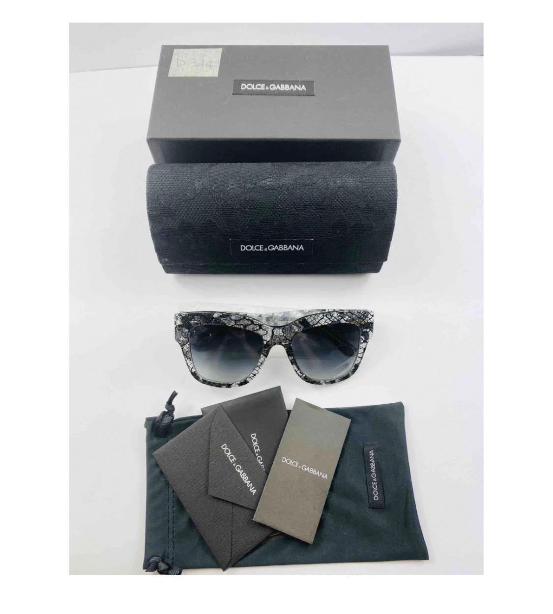 Dolce & Gabbana Plastic Black Sicily
Taormina Lace printed sunglasses In New Condition For Sale In WELWYN, GB
