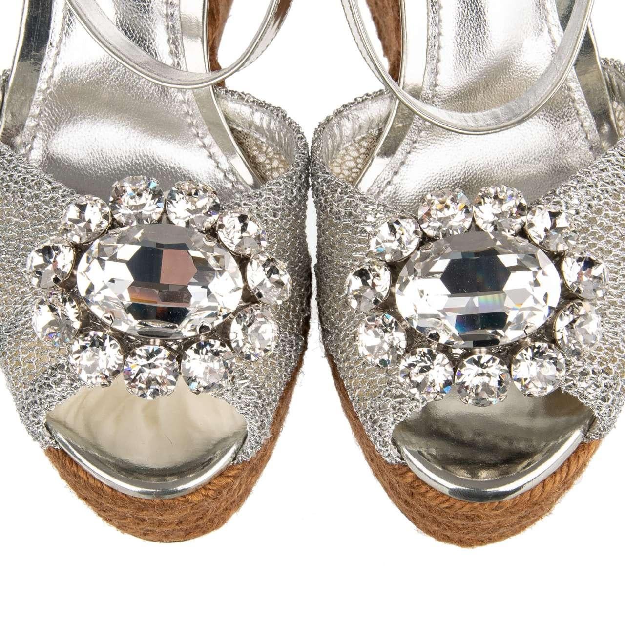 - Woven Plateau Sandals / Wedges BIANCA embellished with crystal brooch in silver by DOLCE & GABBANA - RUNWAY - Dolce&Gabbana Fashion Show - MADE IN ITALY - New with Box - Model: CZ0220-AA130-80998 - Material: 75% Polyester, 25% Calfskin - Sole:
