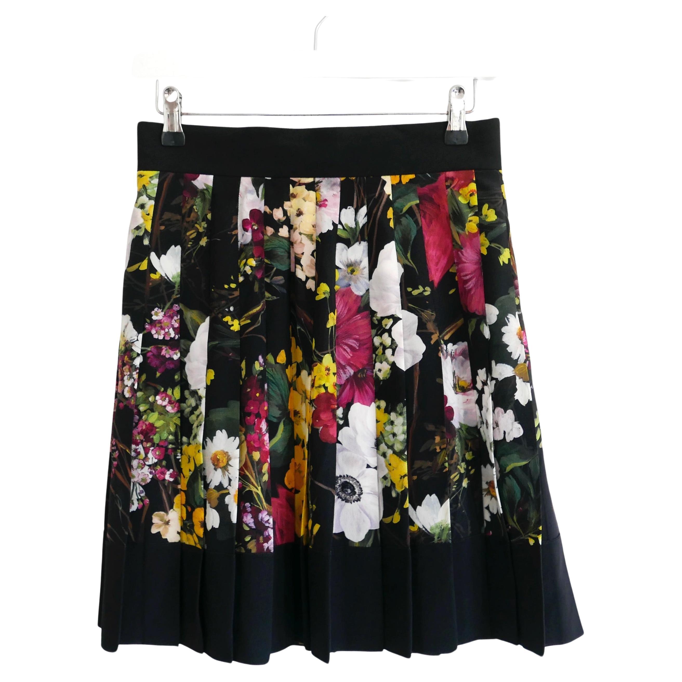 Dolce & Gabbana pleated floral print short skirt For Sale