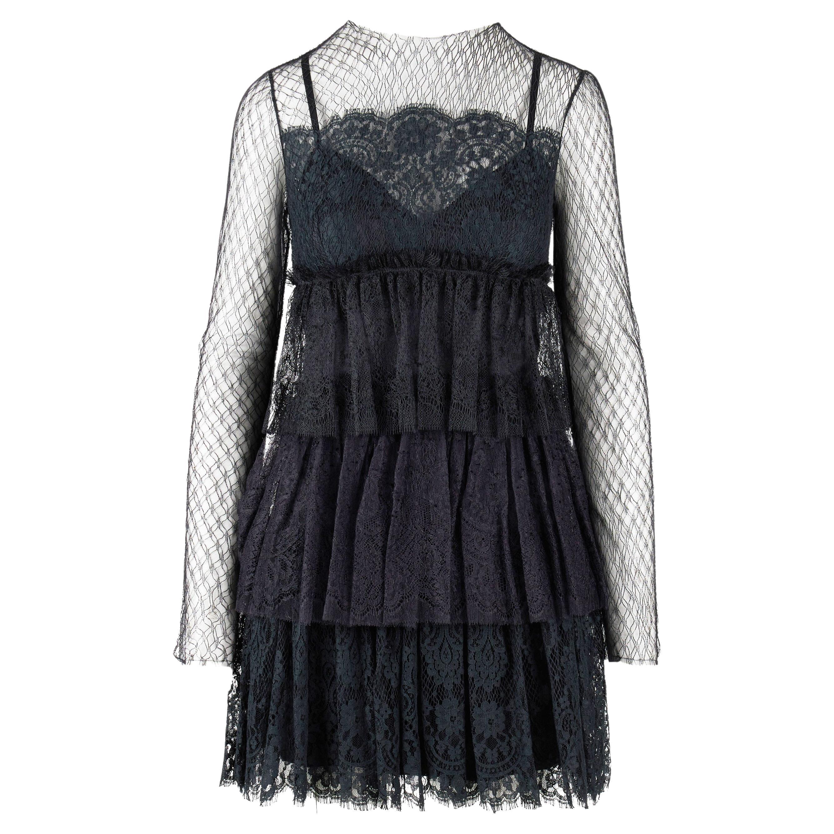 Dolce & Gabbana - Vestito in pizzo plissettato in vendita