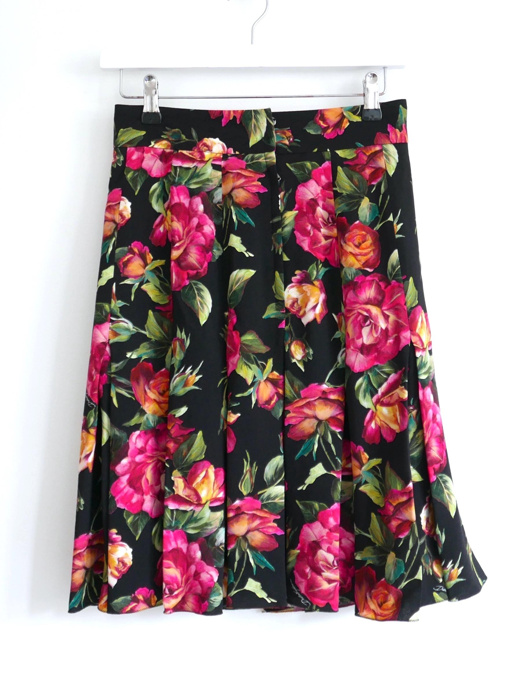 Dolce & Gabbana - Jupe plissée à imprimé rose Neuf - En vente à London, GB